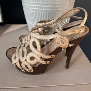 Jessica Simpson heals